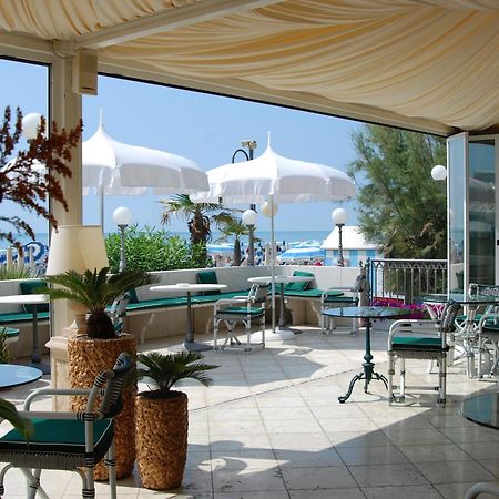 Hotel Montecarlo Лидо-ди-Езоло Экстерьер фото