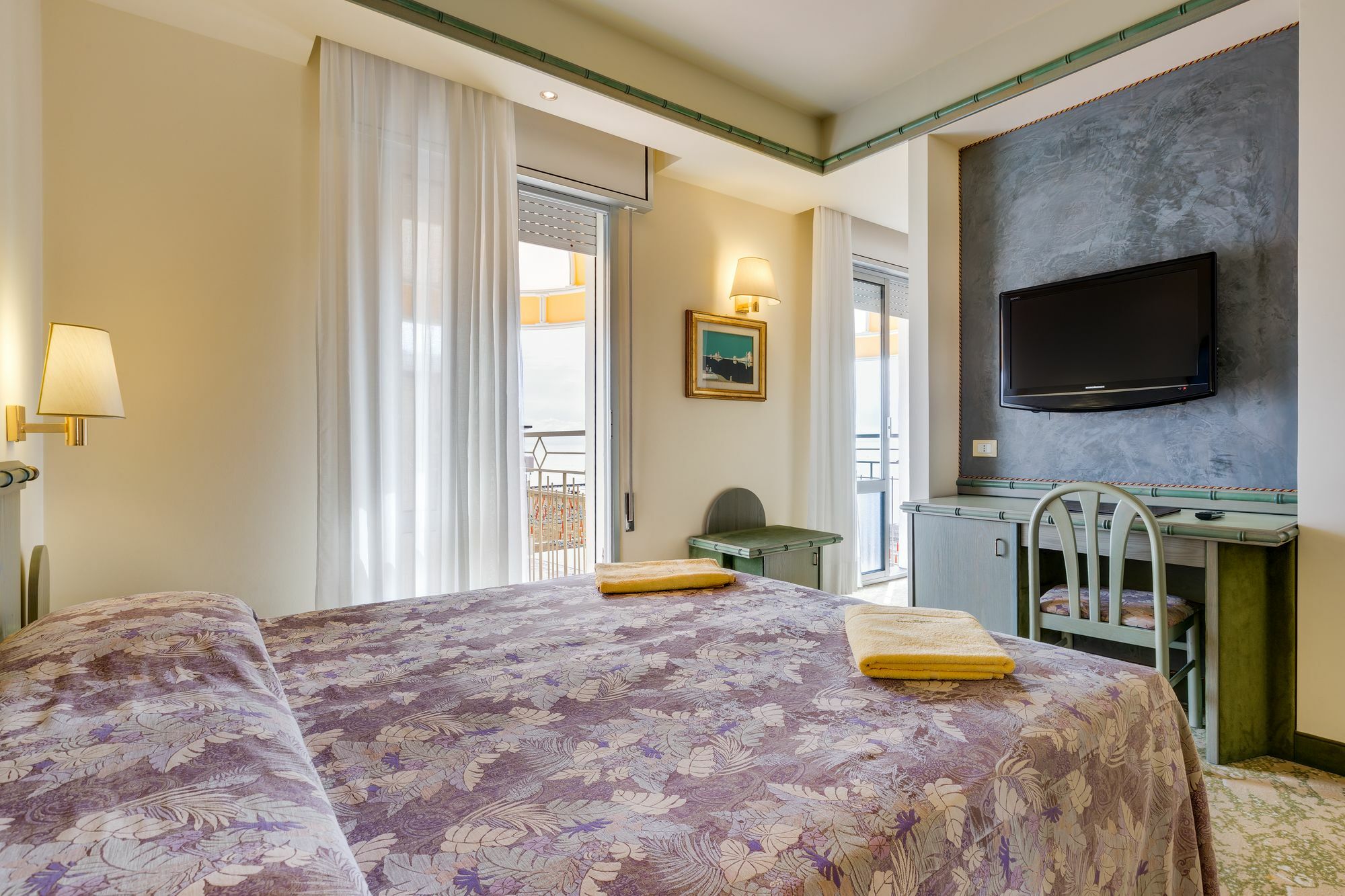 Hotel Montecarlo Лидо-ди-Езоло Экстерьер фото